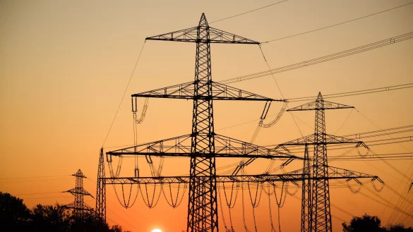 Stromkunden k&ouml;nnen mit Entlastung bei Netzentgelten rechnen (Archivbild). - &copy; Julian Stratenschulte/dpa