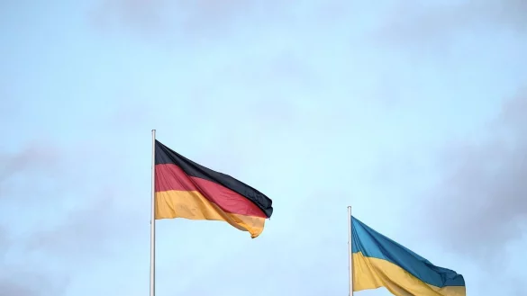 Der Status vieler Ukrainerinnen und Ukrainer in Deutschland &auml;ndert sich. (Symbolbild) - &copy; Hannes P. Albert/dpa