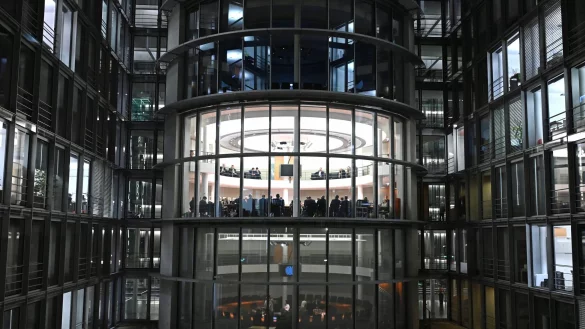 Der Ausschuss tagte bis zum Morgen. - &copy; Elisa Schu/dpa