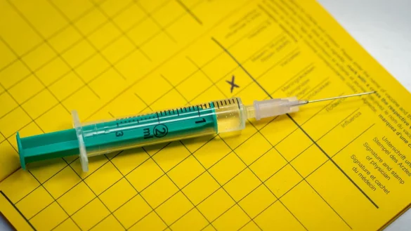 Eine Impfung sorgt daf&uuml;r, dass der K&ouml;rper wei&szlig;, was im Ernstfall zu tun ist. (Symbolbild) - &copy; Friso Gentsch/dpa