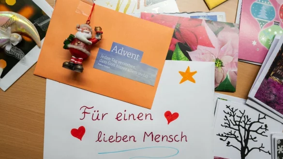 Immer eine gute Idee: Sich ein bisschen um einsame Nachbarn oder Bekannte k&uuml;mmern. (Symbolbild) - &copy; Philipp Schulze/dpa