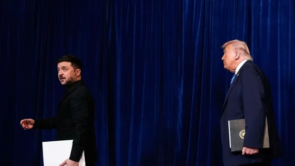 Trump und Selenskyj haben sich erst am Sonntag in Florida getroffen und sollen nach Angaben aus Kiew nun bei einem Gipfel in Paris erneut miteinander reden. (Archivbild) - &copy; Alex Brandon/AP/dpa