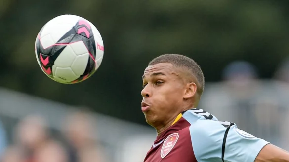 Der auf Bali vermisste Kevin Njie ist wieder aufgetaucht. (Archivbild) - © Axel Heimken/dpa