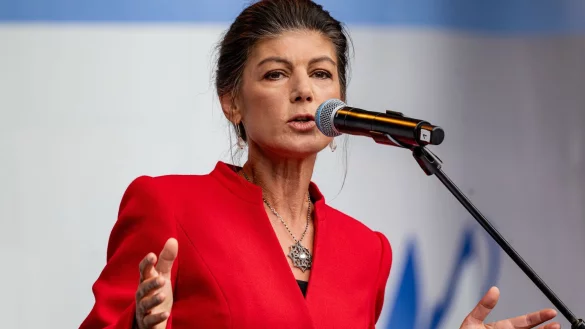 Sie wolle sich &laquo;weiter in f&uuml;hrender Position im BSW engagieren&raquo;, so Sahra Wagenknecht. (Archivbild) - &copy; Fabian Sommer/dpa