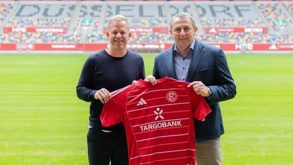 Allofs und Anfang bei der Trainervorstellung. (Archivbild) - © Rolf Vennenbernd/dpa