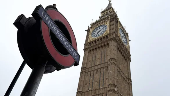 Mit dem Zug ohne Umstieg nach London? Die Deutsche Bahn und das Unternehmen Eurostar arbeiten an einer Direktverbindung, die Anfang der 2030er Jahre starten soll. (Archivbild) - © Julia Kilian/dpa