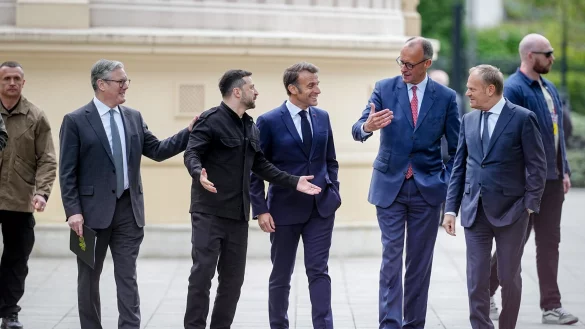 Selenskyj kündigte weitere Gespräche mit Unterstützerstaaten der sogenannten Koalition der Willigen an. (Archivbild) - © Kay Nietfeld/dpa