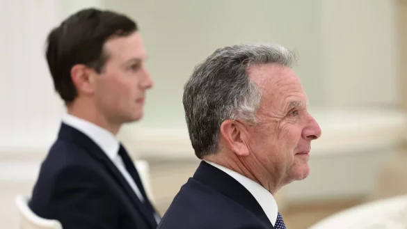 Kushner (l) begleitete Witkoff erstmals im Kreml. - © Alexander Kazakov/Sputnik, Kremlin Pool via AP/dpa