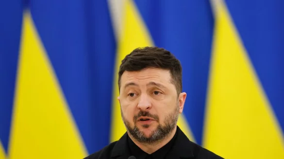 Der ukrainische Pr&auml;sident Wolodymyr Selenskyj sieht eine EU-Mitgliedschaft f&uuml;r sein Land schon 2027 als wichtige Sicherheitsgarantie. (Archivbild) - &copy; Mindaugas Kulbis/AP/dpa