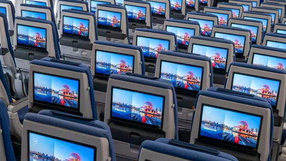 Die neue Lufthansa-Kabine wird bald mit Starlink-Internet ausger&uuml;stet. - &copy; Peter Kneffel/dpa