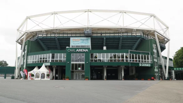 Die OWL-Arena in Halle tr&auml;gt k&uuml;nftig einen neuen Namen. (Archivbild) - &copy; Friso Gentsch/dpa