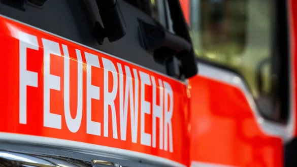 Eine Autofahrerin ist bei einem Verkehrsunfall mit einem Traktor ums Leben gekommen. (Symbolbild) - &copy; Soeren Stache/dpa