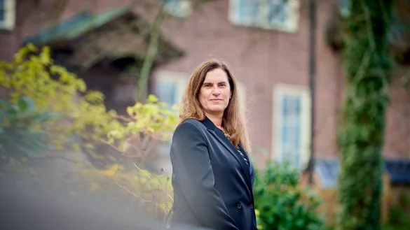 Die geb&uuml;rtige Belgierin Ellen Moons tritt zum Jahreswechsel als erste Frau in der Geschichte der K&ouml;niglich-Schwedischen Akademie der Wissenschaften (KVA) den Posten als Generalsekret&auml;rin an. - &copy; Patrik Lundin/KVA/dpa