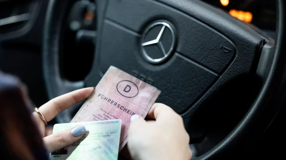 Bis zum 19. Januar m&uuml;ssen alle F&uuml;hrerscheine umgetauscht werden, die zwischen 1999 und 2001 ausgestellt wurden. - &copy; Hannes P Albert/dpa/dpa-tmn