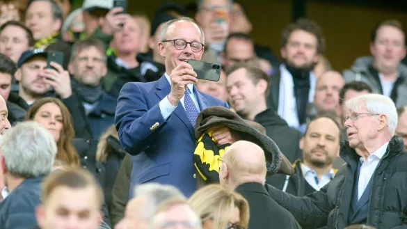 Bundeskanzler Merz zu Besuch beim BVB - &copy; Bernd Thissen/dpa