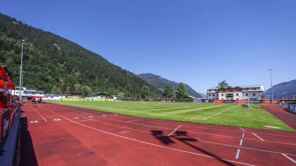 Leverkusen f&auml;hrt zur Saisonvorbereitung nicht mehr nach &Ouml;sterreich. (Archivbild) - &copy; Tim Rehbein/dpa