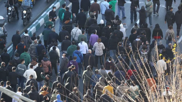 Bei den Protesten im Iran kommt es zunehmend zu Gewalt. (Archivbild) - &copy; -/Fars News Agency/AP/dpa
