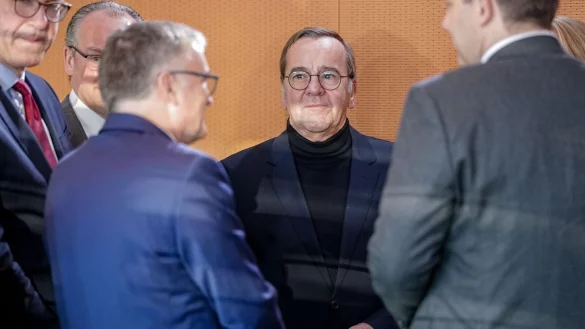 Verteidigungsminister Boris Pistorius (SPD) im Kabinett - &copy; Kay Nietfeld/dpa