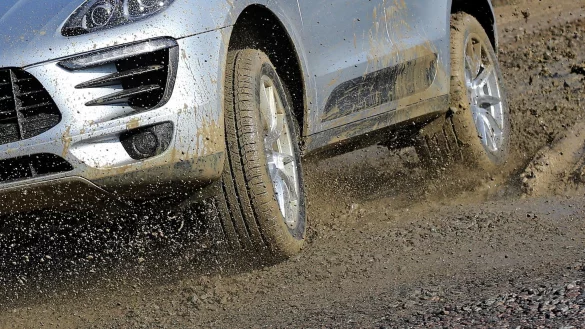 Der Allradanteil unter den Neuzulassungen ist das dritte Jahr in Folge leicht gefallen. - &copy; Jan Woitas/dpa-Zentralbild/dpa