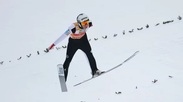 Flog allen davon: Domen Prevc. - &copy; Daniel Karmann/dpa