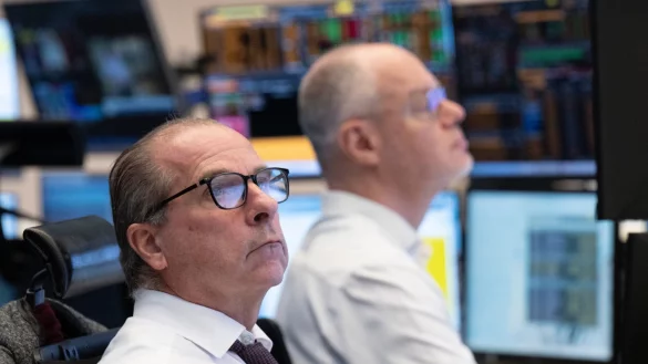 Bei 24.825 Punkten erreicht der Dax im Handelsverlauf ein Rekordhoch. - &copy; Boris Roessler/dpa