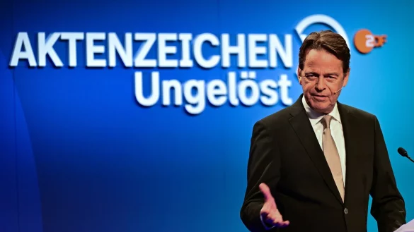 Der brutale Tod einer Essener Rentnerin wird Thema bei &laquo;Aktenzeichen XY... ungel&ouml;st&raquo; mit Moderator Rudi Cerne. (Archivbild) - &copy; Sebastian Gollnow/dpa