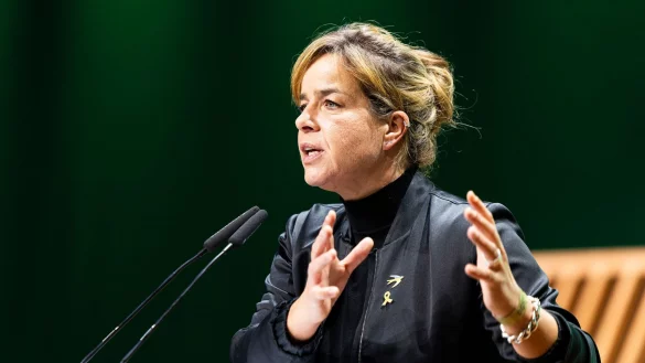 Das Bestattungsgesetz in NRW wird nach Angaben von Wirtschaftsministerin Mona Neubaur (Gr&uuml;ne) nicht nach dem Vorbild von Rheinland-Pfalz ge&auml;ndert. (Archivbild) - &copy; Michael Matthey/dpa