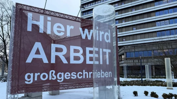 Im Dezember steigt die Arbeitslosigkeit: Betriebe stellen vor dem Jahresende weniger ein und in der kalten Jahreszeit gibt es weniger Au&szlig;enjobs. - &copy; Irena G&uuml;ttel/dpa