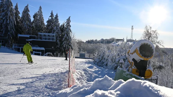 Wintersportler im Sauerland hatten am Wochenende optimale Bedingungen. - &copy; Wolf von Dewitz/dpa
