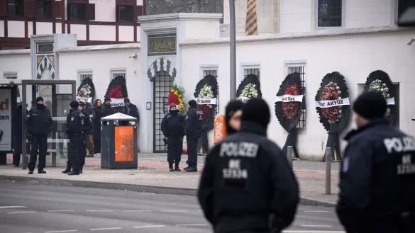 Die Beerdigung im Berliner Clan-Milieu wird von der Polizei mit einem gr&ouml;&szlig;eren Aufgebot begleitet. - &copy; Bernd von Jutrczenka/dpa