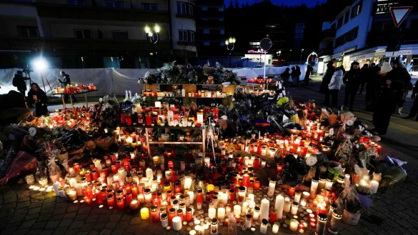 Als &Uuml;berbr&uuml;ckung bekommen die schwer verletzten Brandopfer von Crans-Montana auch die Haut von Toten - &copy; Antonio Calanni/AP/dpa