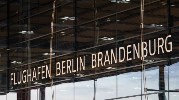 Ein mutma&szlig;licher Waffenschmuggler der Terrororganisation Hamas fest ist am BER festgenommen worden. (Archivbild) - &copy; Soeren Stache/dpa