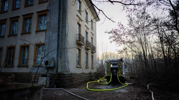 Auf dem Bogensee-Areal ist ein Brand ausgebrochen. - &copy; Christoph Soeder/dpa