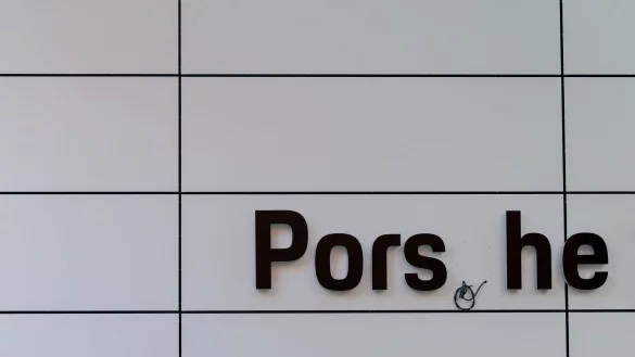 Porsche hat 2025 ein Zehntel weniger Auto verkauft. (Archivbild) - &copy; Rolf Vennenbernd/dpa