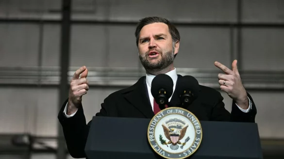 Vance\\\' Vergleich mit der US-Wirtschaft sorgt f&uuml;r Irritationen: &laquo;Die Titanic l&auml;sst sich nicht &uuml;ber Nacht wenden.&raquo; - &copy; Jim Watson/POOL AFP/AP/dpa