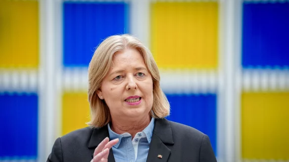 Die Sozialstaatskommission soll ihren Bericht an Bundesarbeitsministerin B&auml;rbel Bas (SPD) &uuml;bergeben. (Archivfoto) - &copy; Kay Nietfeld/dpa