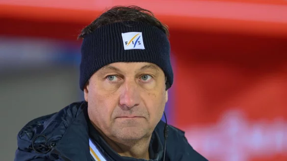 Fis-Rennleiter Sandro Pertile arbeitet weiter an einer Angleichung des Sprung-Kalenders. (Archivbild) - &copy; Hendrik Schmidt/dpa