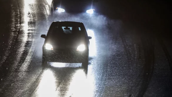 In Nordrhein-Westfalen pr&auml;gen Frost und Gl&auml;tte den Beginn des Wochenendes. - &copy; Christoph Reichwein/dpa