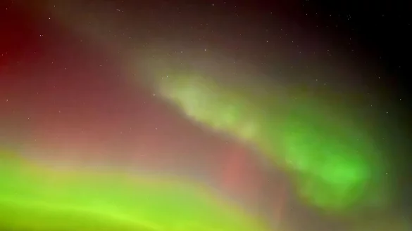 Polarlichter leuchten &uuml;ber Sachsen-Anhalt. - &copy; Thomas Schulz/dpa