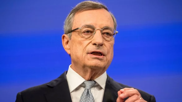 Der ehemalige Pr&auml;sident der Europ&auml;ischen Zentralbank und fr&uuml;here italienische Ministerpr&auml;sident Mario Draghi wird dieses Jahr mit dem Karlspreis ausgezeichnet (Archivbild). - &copy; Wiktor Dabkowski/ZUMA Press Wire/dpa