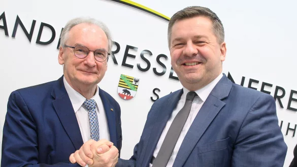 Gelingt die &Uuml;bergabe von Reiner Haseloff (CDU) an Sven Schulze (CDU)? (Archivbild) - &copy; Klaus-Dietmar Gabbert/dpa