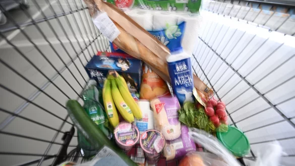 Lebensmittel sind laut Statistischem Bundesamt seit 2020 im Schnitt mehr als 35 Prozent teurer geworden. (Symbolbild) - &copy; Bernd Wei&szlig;brod/dpa