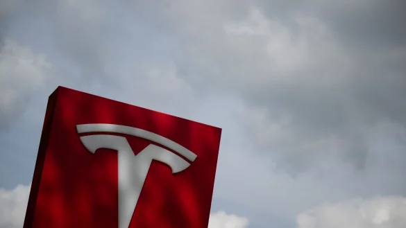 Die Tesla-Auslieferungen waren im vergangenen Quartal erneut deutlich gesunken. (Archivbild) - &copy; Sebastian Gollnow/dpa