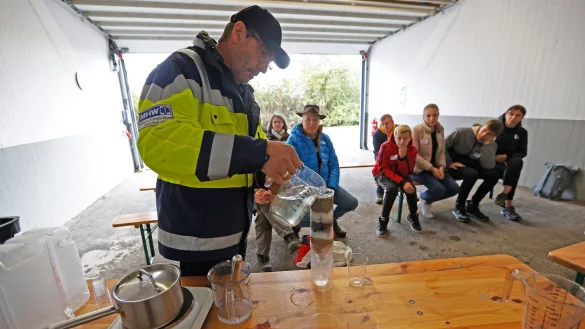 Kenntnisse f&uuml;r einfache Selbsthilfe-Tricks k&ouml;nnen &uuml;ber Krisenzeiten helfen. (Archivfoto) - &copy; Uwe Lein/dpa