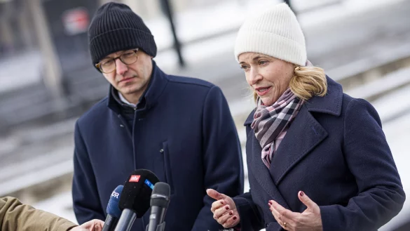 Die Lage auf den Schienen entspannt sich laut Evelyn Palla immer weiter. - &copy; Moritz Frankenberg/dpa