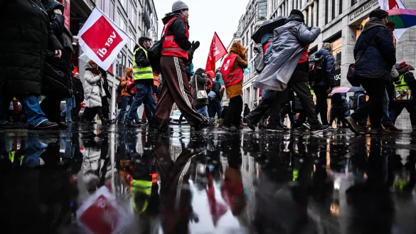 Wie hier in Berlin werden Warnstreiks in den kommenden Wochen verst&auml;rkt sp&uuml;rbar sein. - &copy; Britta Pedersen/dpa
