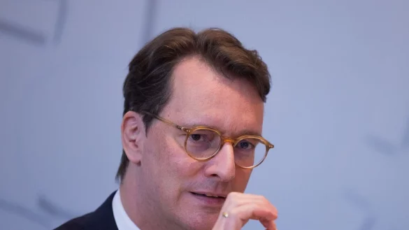 NRW-Ministerpr&auml;sident Hendrik W&uuml;st (CDU) warnt in der Erbschaftsteuer-Debatte vor falschen Signalen. - &copy; Rolf Vennenbernd/dpa