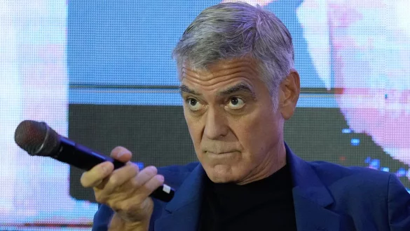 Hollywoodstar George Clooney ist nicht um eine Antwort verlegen, wenn der US-Pr&auml;sident gegen ihn schie&szlig;t. (Archivbild) - &copy; Aaron Favila/AP/dpa