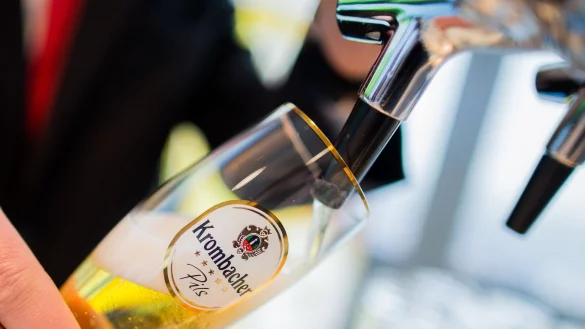 Krombacher h&auml;lt Bierabsatz stabil. (Archivbild) - &copy; Rolf Vennenbernd/dpa