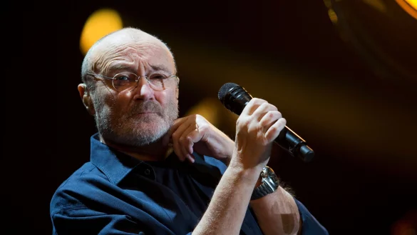 Phil Collins will &laquo;ein bisschen herumprobieren und sehen, ob da noch Musik in mir steckt&raquo;. (Archivbild) - &copy; Rebecca Blackwell/AP/dpa